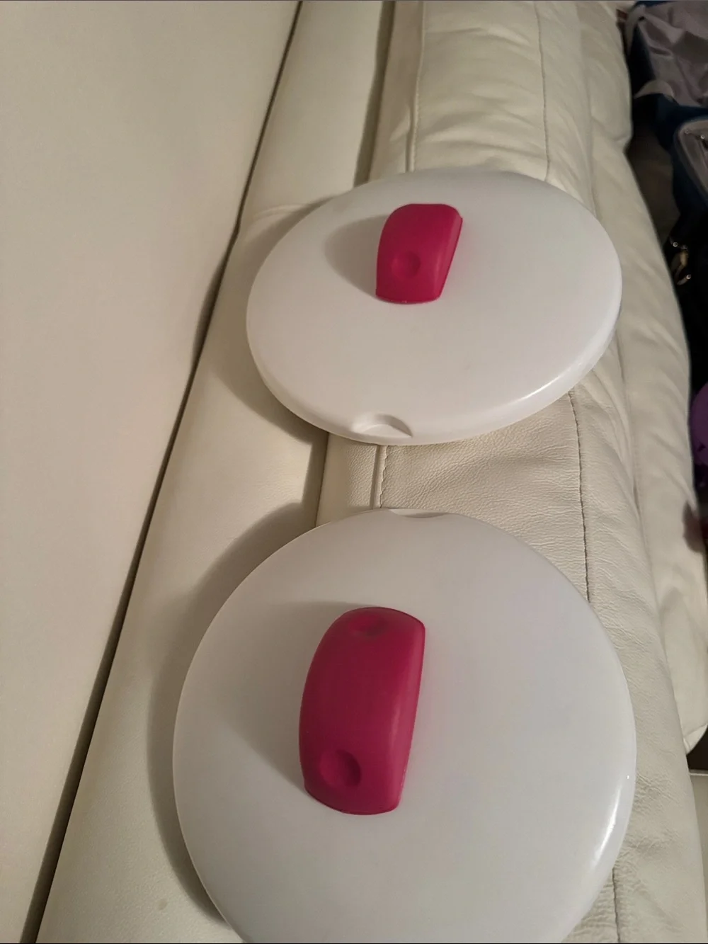 White and Pink Microwaveable Food Storage Bowls with Lids